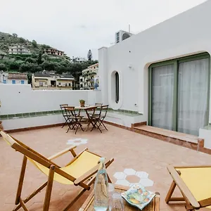 Casa Astura Capo dʼOrlando