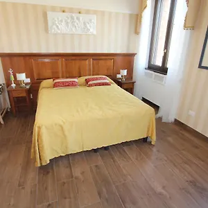 Area Sacra Relais Rom