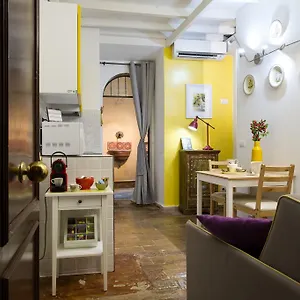 Stella's In Monti Appartement